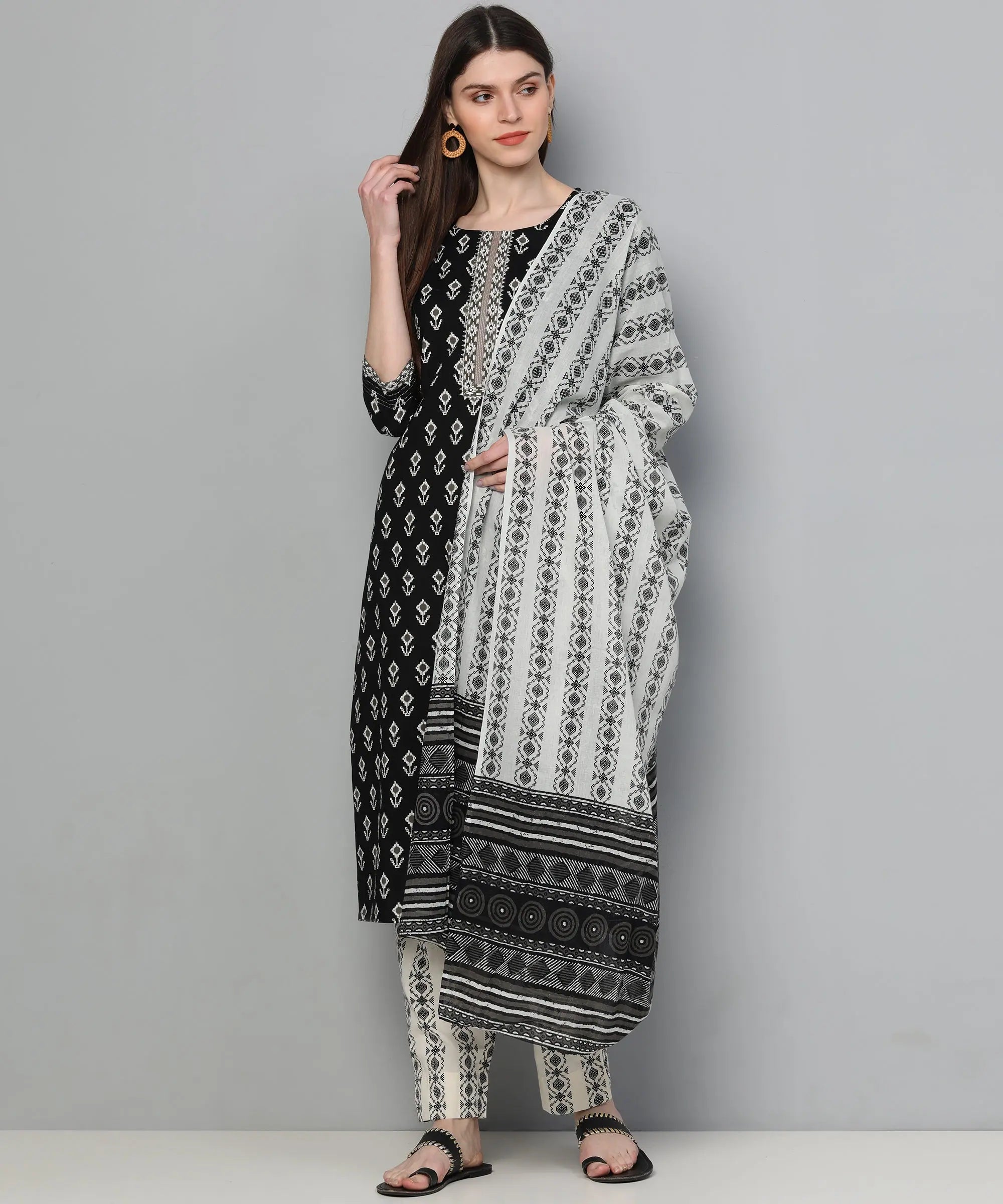 Ahika Women Cotton Ethnic Motifs Printed Straight Kurta Trouser With Dupatta