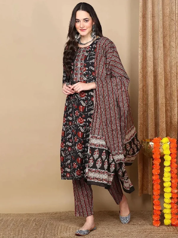 Ahika Women Black Cotton Printed Straight Kurta Pant Set-VKSKD2106_M