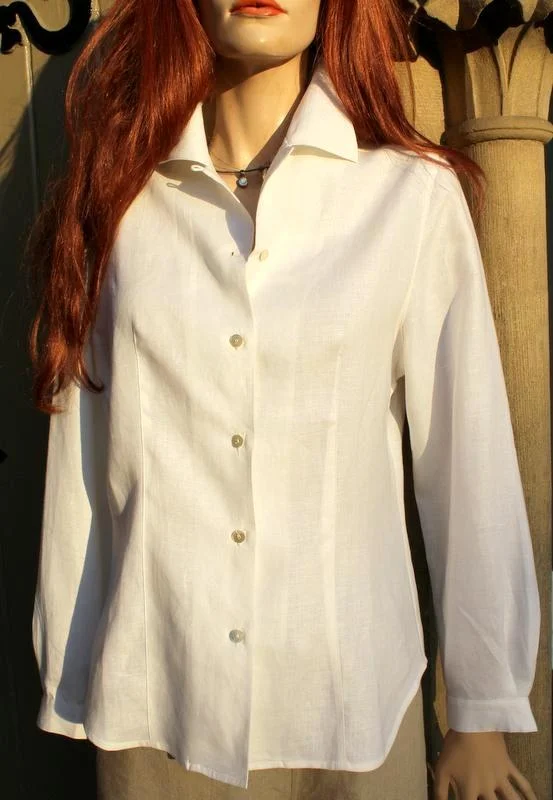 Womens Long Sleeved, Shaped Linen Blouse