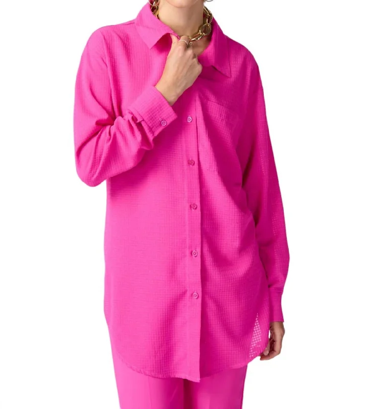 Relaxed Fit Hip-Length Shirt In Ultra Pink